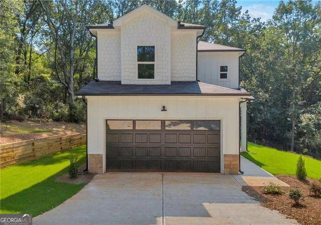 Photo 2 of Single family home for sale at 155 Carey St, Franklin Springs, GA 30662 | MLS# 10841461 | Listing updated on 2026-09-17
