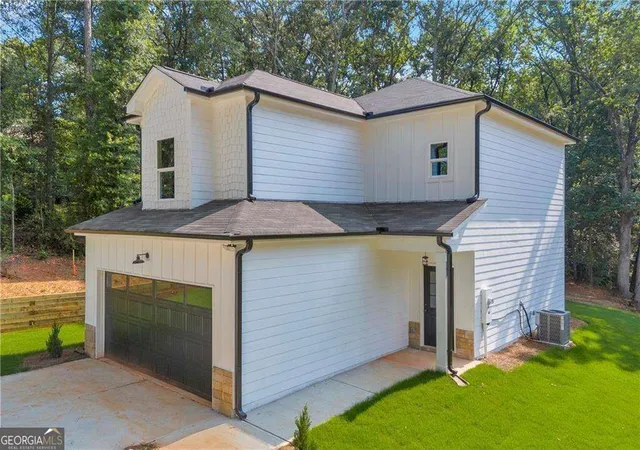 Photo 3 of Single family home for sale at 155 Carey St, Franklin Springs, GA 30662 | MLS# 10841461 | Listing updated on 2026-09-17