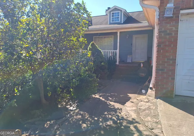 Photo 2 of Single family home for sale at 40 Bryans Path, Stockbridge, GA 30281 | MLS# 10875720 | Listing updated on 2026-10-28