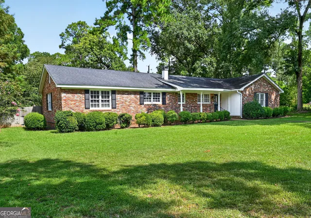 Photo 3 of Single family home for sale at 1629 Lowell Ln, Albany, GA 31707 | MLS# 10839827 | Listing updated on 2026-09-17