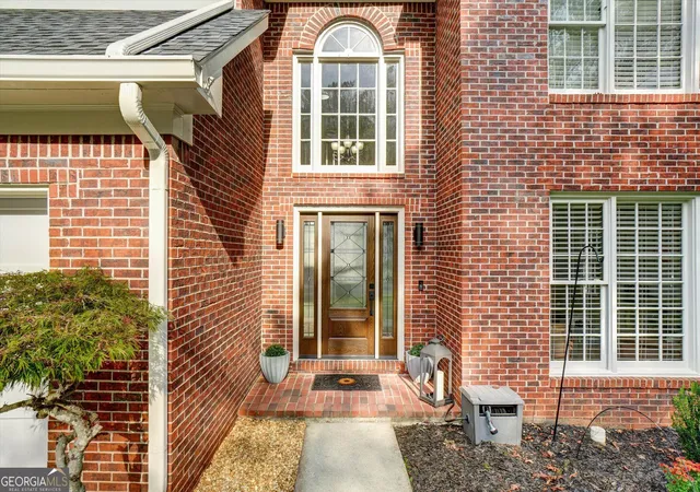Photo 1 of Single family home for sale at 115 Glen Holly Dr, Roswell, GA 30076 | MLS# 10853526 | Listing updated on 2026-10-09