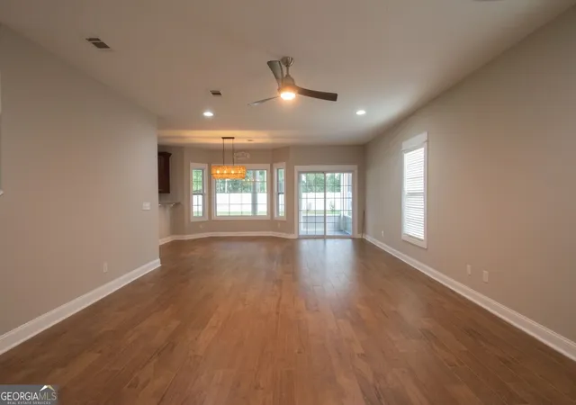 Photo 4 of Single family home for sale at 303 Overlook Bnd, Kingsland, GA 31548 | MLS# 10841253 | Listing updated on 2026-10-09