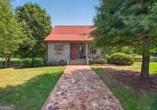 Photo 1 of Single family home for sale at 5231 Sandy Crk Rd, Madison, GA 30650 | MLS# 10837246 | Listing updated on 2026-09-15