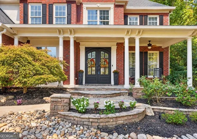 Photo 2 of Single family home for sale at 335 Chickering Lake Ct, Roswell, GA 30075 | MLS# 10873250 | Listing updated on 2026-10-30