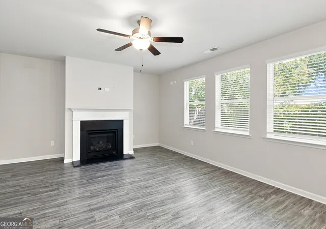 Photo 3 of Single family home for sale at 1320 Grv Park Ln, Jonesboro, GA 30236 | MLS# 10848166 | Listing updated on 2026-10-05