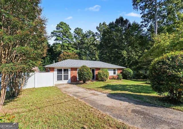 Photo 2 of Sale Pending at 6786 Tralee Dr, Lithia Springs, GA 30122 | MLS# 10846920 | Listing updated on 2026-09-25