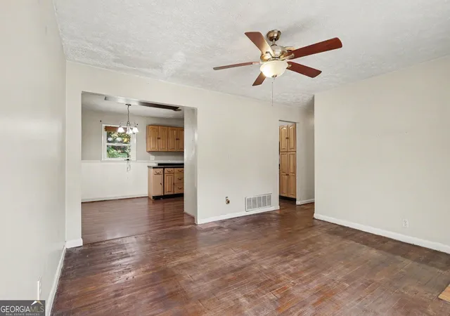 Photo 3 of Sale Pending at 6786 Tralee Dr, Lithia Springs, GA 30122 | MLS# 10846920 | Listing updated on 2026-09-25