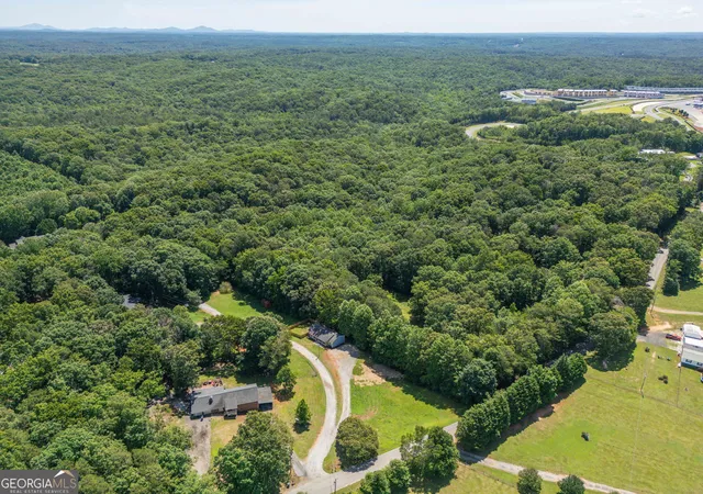 Photo 4 of Single family home for sale at 950 Duck Thurmond Rd, Dawsonville, GA 30534 | MLS# 10835537 | Listing updated on 2026-09-11