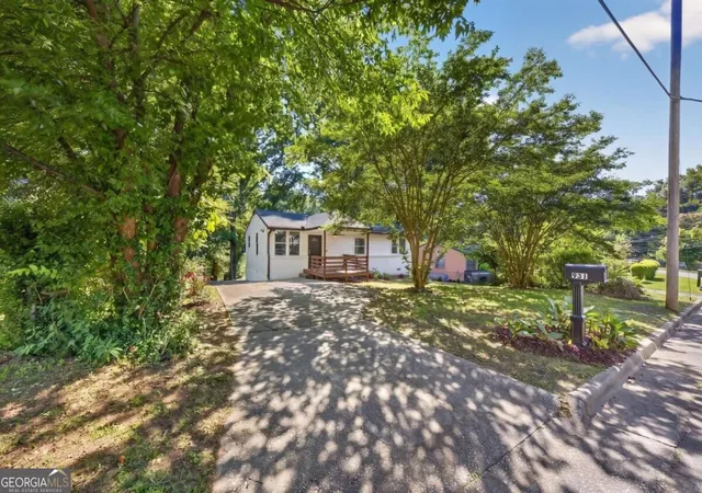 Photo 4 of Single family home for sale at 931 Stonewall Dr SE, Atlanta, GA 30315 | MLS# 10871194 | Listing updated on 2026-10-30