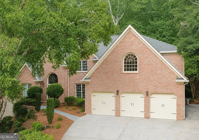 Photo 1 of Single family home for sale at 799 Oak Trl Dr, Marietta, GA 30062 | MLS# 10835296 | Listing updated on 2026-09-17
