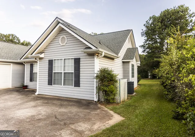 Photo 3 of Single family home for sale at 55 Heather Woods Ct, Covington, GA 30016 | MLS# 10843860 | Listing updated on 2026-09-24