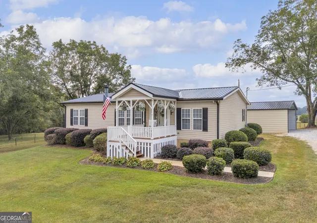 Photo 3 of Manufactured home for sale at 2439 Faye Carey Rd, Danielsville, GA 30633 | MLS# 10848270 | Listing updated on 2026-09-22