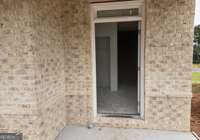 Photo 3 of Single family home for sale at 983 Homepark Cir, Buford, GA 30518 | MLS# 10852124 | Listing updated on 2026-10-08