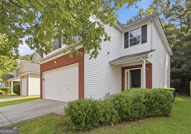 Photo 3 of Single family home for sale at 2429 Wood Bnd Ln, Riverdale, GA 30296 | MLS# 10848433 | Listing updated on 2026-09-18