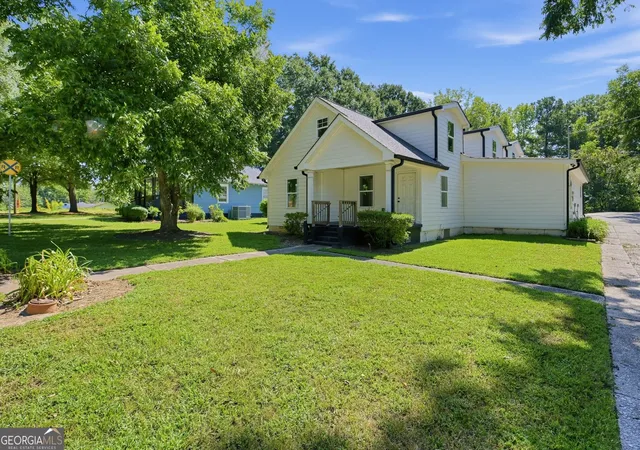Photo 1 of Single family home for sale at 134 E 5th Street, Monroe, GA 30655 | MLS# 10850828 | Listing updated on 2026-10-06