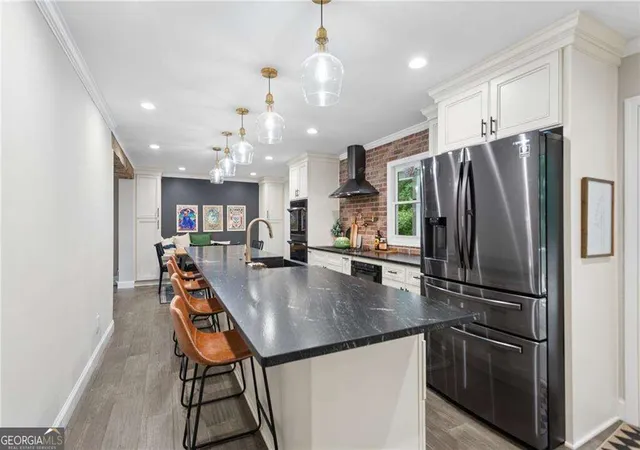 Photo 3 of Single family home for sale at 3825 Creekview Dr NE, Marietta, GA 30068 | MLS# 10843100 | Listing updated on 2026-09-10