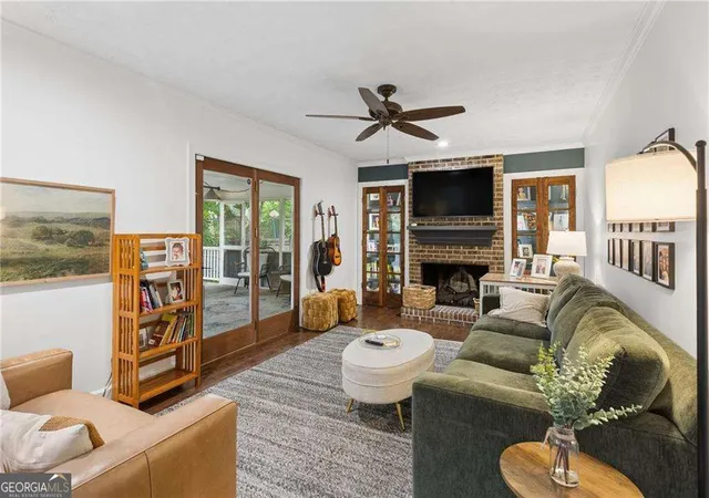 Photo 4 of Single family home for sale at 3825 Creekview Dr NE, Marietta, GA 30068 | MLS# 10843100 | Listing updated on 2026-09-10