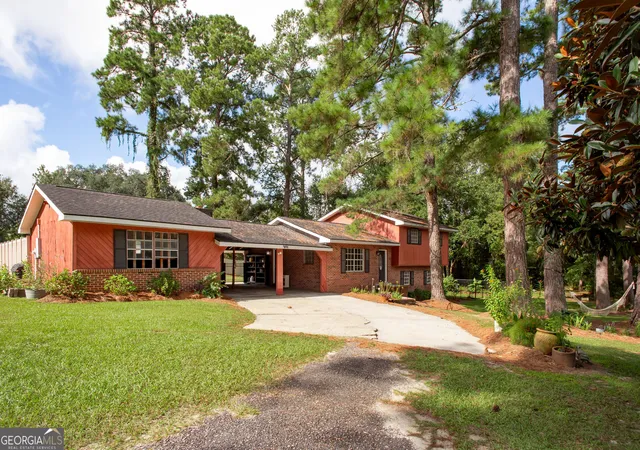 Single family home for sale at 9890 Central Ave, Waycross, GA 31503 | MLS# 10841039