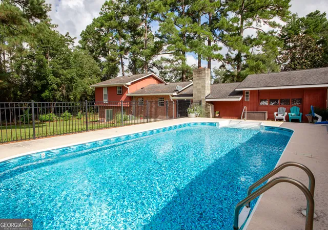 Photo 2 of Single family home for sale at 9890 Central Ave, Waycross, GA 31503 | MLS# 10841039 | Listing updated on 2026-09-19