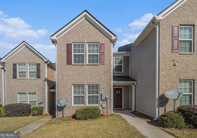 Photo 1 of Townhouse for sale at 6257 Ellenwood Dr, Rex, GA 30273 | MLS# 10841933 | Listing updated on 2026-10-28