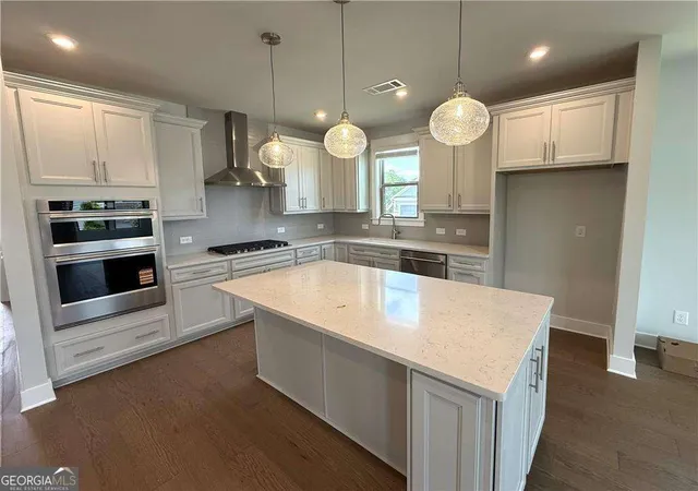 Photo 2 of Sale Pending at 2436 Naples St, Hoschton, GA 30548 | MLS# 10839597 | Listing updated on 2026-09-29