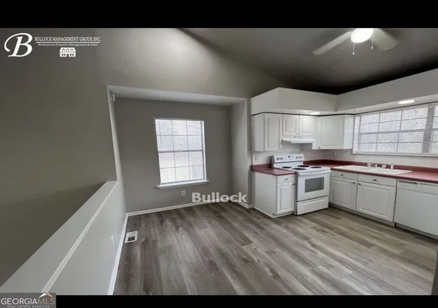 Photo 4 of Single family home for sale at 3803 Raiders Ridge Dr, Lithonia, GA 30038 | MLS# 10841250 | Listing updated on 2026-09-21