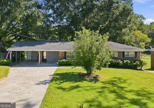 Photo 2 of Single family home for sale at 3388 Sanford Dr, Marietta, GA 30066 | MLS# 10844892 | Listing updated on 2026-09-14