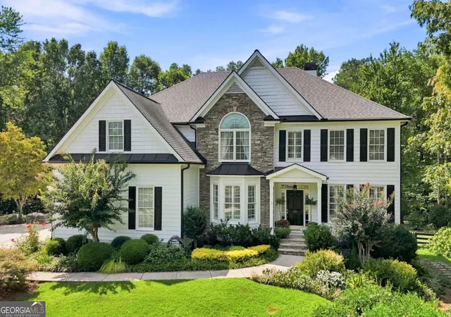Photo 2 of Single family home for sale at 209 Brighten Ct, Alpharetta, GA 30004 | MLS# 10841458 | Listing updated on 2026-10-08