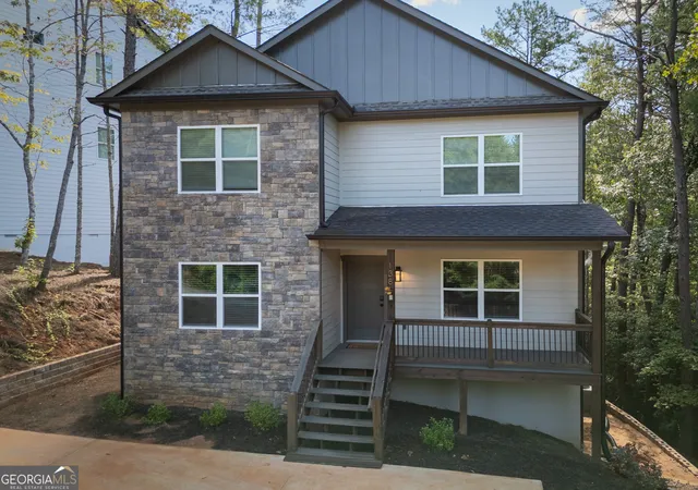 Photo 2 of Single family home for sale at 138 Alte Bruecke Strasse, Helen, GA 30545 | MLS# 10834511 | Listing updated on 2026-09-17
