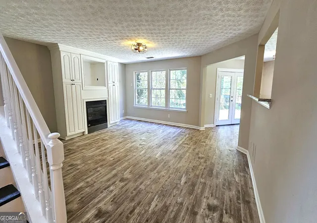 Photo 2 of Single family home for sale at 528 Lazy River Ln, Woodstock, GA 30188 | MLS# 10805603 | Listing updated on 2026-09-07