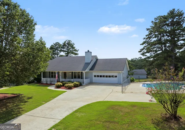 Photo 3 of Single family home for sale at 3245 Bold Springs Rd, Dacula, GA 30019 | MLS# 10848828 | Listing updated on 2026-10-02
