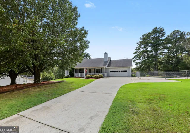 Photo 3 of Single family home for sale at 3245 Bold Springs Rd, Dacula, GA 30019 | MLS# 10848828 | Listing updated on 2026-10-02