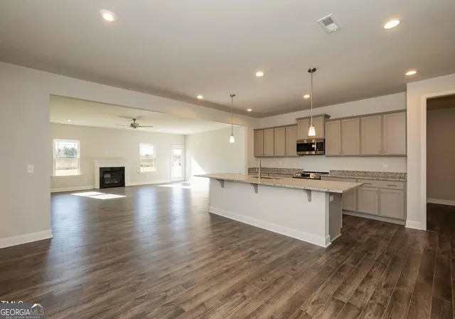 Photo 4 of Single family home for sale at 3013 Fairway Dr #916, Villa Rica, GA 30180 | MLS# 10838148 | Listing updated on 2026-09-02