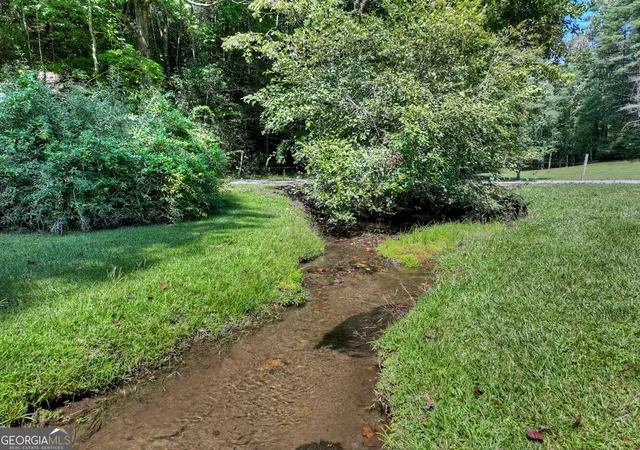 Photo 3 of Single family home for sale at 7233 Shakerag Rd, Ellijay, GA 30540 | MLS# 10850232 | Listing updated on 2026-10-07