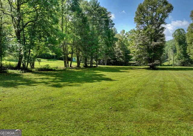 Photo 4 of Single family home for sale at 7233 Shakerag Rd, Ellijay, GA 30540 | MLS# 10850232 | Listing updated on 2026-10-07