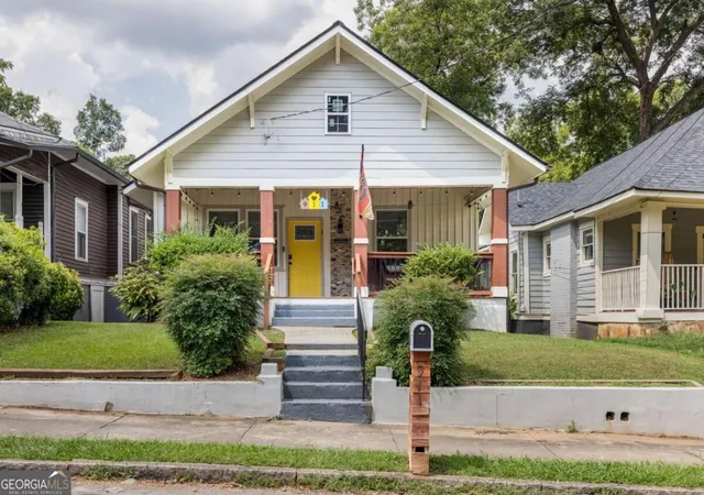 Photo 2 of Single family home for sale at 911 Crew St Sw, Atlanta, GA 30315 | MLS# 10841607 | Listing updated on 2026-09-14