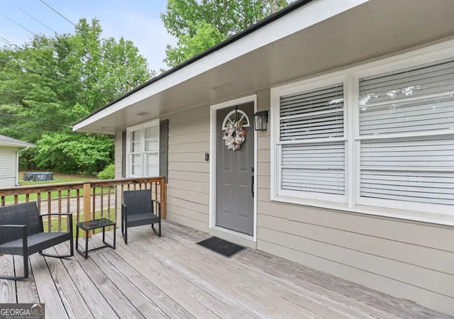 Photo 3 of Single family home for sale at 9 W Park Ct, Newnan, GA 30263 | MLS# 10844039 | Listing updated on 2026-10-02