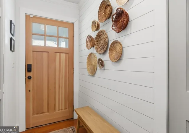 Photo 4 of Single family home for sale at 218 King Arthur Dr, Woodstock, GA 30189 | MLS# 10851423 | Listing updated on 2026-10-09