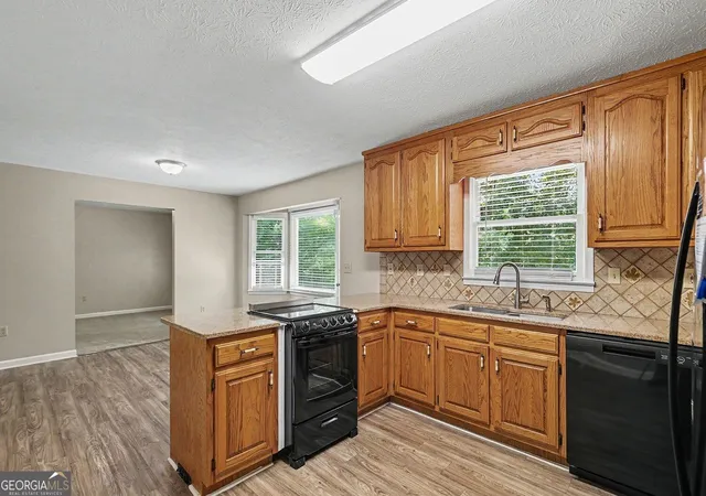 Photo 3 of Single family home for sale at 8953 E Carroll Rd, Winston, GA 30187 | MLS# 10851554 | Listing updated on 2026-10-07