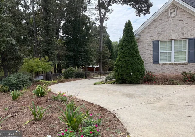 Photo 2 of Single family home for sale at 3815 Hilldale Rd, Oakwood, GA 30566 | MLS# 10852753 | Listing updated on 2026-09-24
