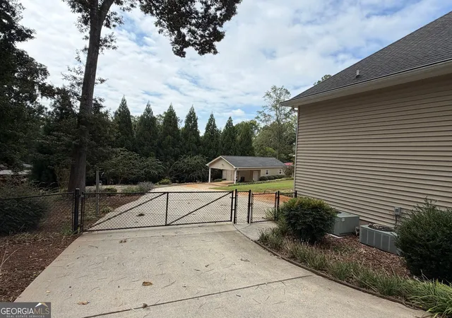 Photo 3 of Single family home for sale at 3815 Hilldale Rd, Oakwood, GA 30566 | MLS# 10852753 | Listing updated on 2026-09-24