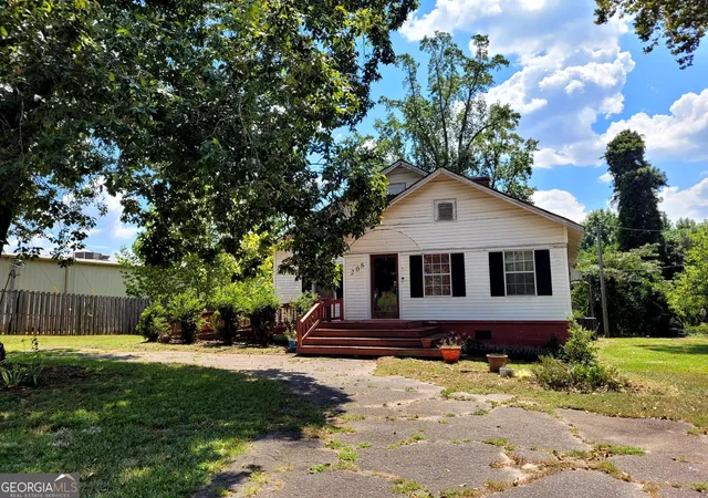 Photo 4 of Single family home for sale at 208 Manley Rd, Griffin, GA 30223 | MLS# 10797798 | Listing updated on 2026-09-12
