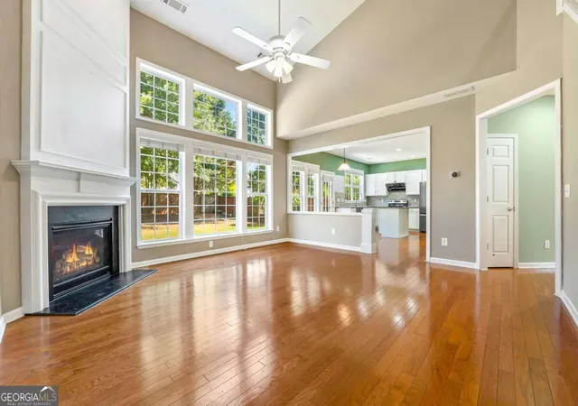 Photo 4 of Single family home for sale at 827 Poplar Ter, Canton, GA 30115 | MLS# 10840820 | Listing updated on 2026-09-19
