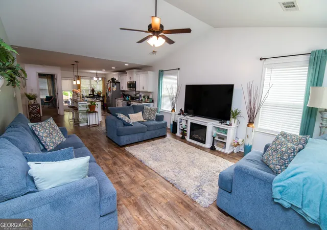Photo 4 of Single family home for sale at 215 Allentown Ln, Macon, GA 31216 | MLS# 10852406 | Listing updated on 2026-09-28