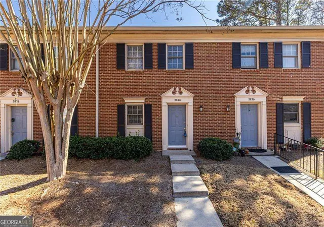 Photo 1 of Townhouse for sale at 2828 Webb Brg Rd, Alpharetta, GA 30009 | MLS# 10840062 | Listing updated on 2026-10-02