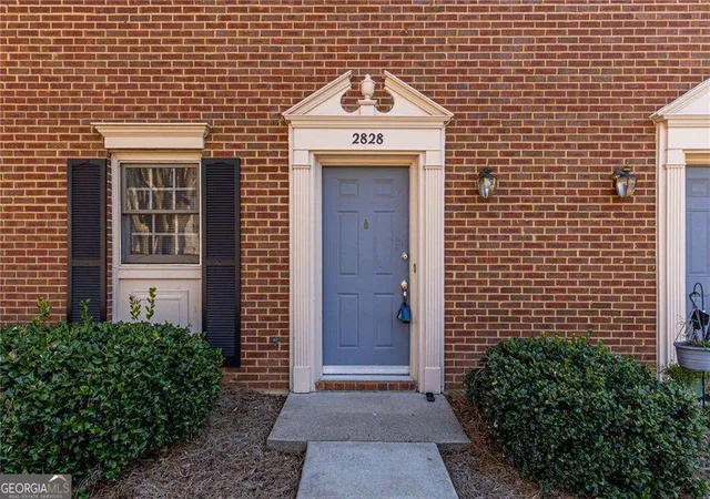 Photo 3 of Townhouse for sale at 2828 Webb Brg Rd, Alpharetta, GA 30009 | MLS# 10840062 | Listing updated on 2026-10-02