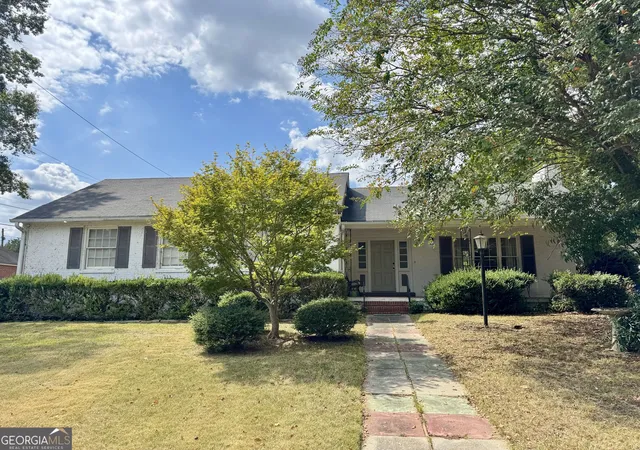 Photo 2 of Single family home for sale at 311 Pio Nono Ave, Macon, GA 31204 | MLS# 10848137 | Listing updated on 2026-10-07