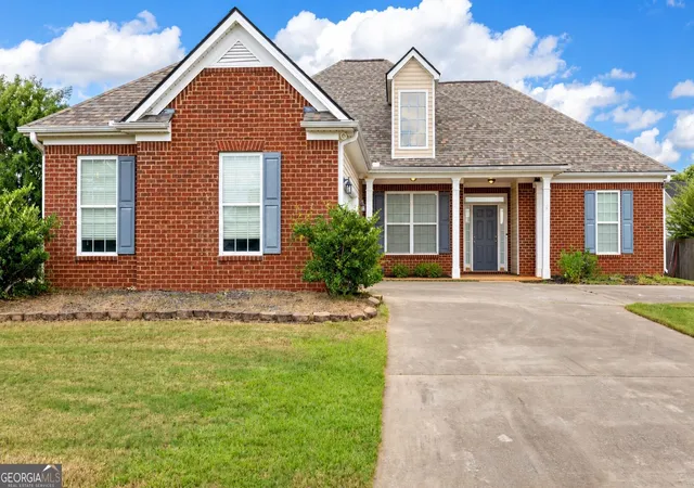 Photo 1 of Single family home for sale at 113 Christopher Dr, Byron, GA 31008 | MLS# 10788045 | Listing updated on 2026-09-12