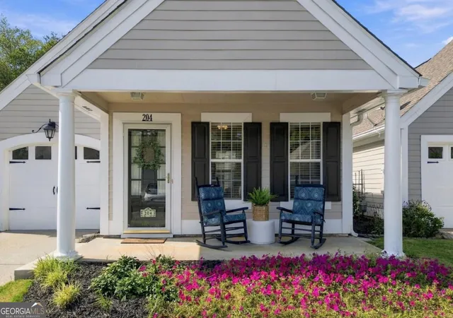 Photo 3 of Single family home for sale at 204 Rose Cottage Dr, Woodstock, GA 30189 | MLS# 10852507 | Listing updated on 2026-10-08