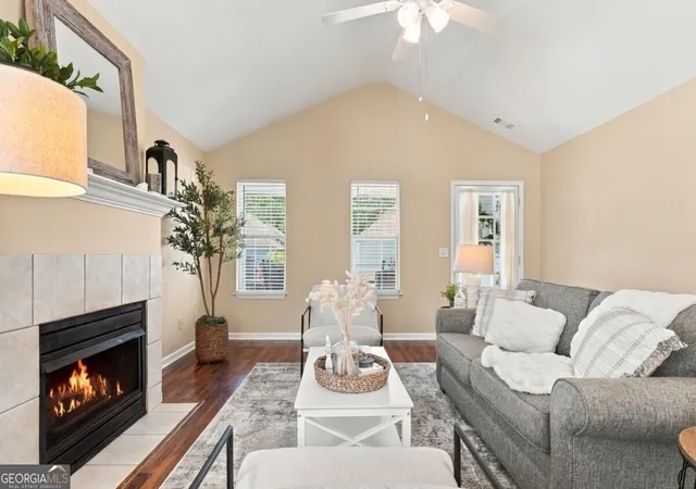 Photo 4 of Single family home for sale at 204 Rose Cottage Dr, Woodstock, GA 30189 | MLS# 10852507 | Listing updated on 2026-10-08